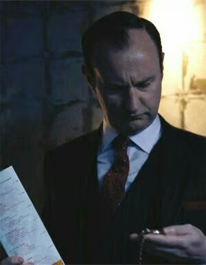 Avatar do personagem de IA Mycroft Holmes